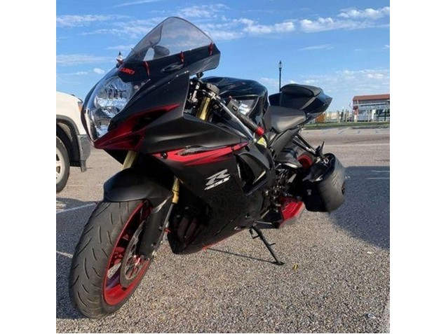 Carenagens Moto Suzuki GSXR 600 / GSXR 750 2011-2024 - Preto Cinzento Vermelho Linha