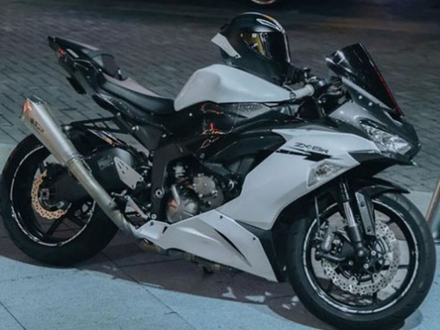 Carenagens Moto Kawasaki ZX6R 2019-2022 - Branco Preto Fibra de Carbono