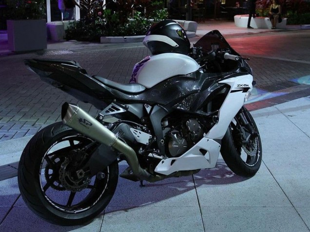 Carenagens Moto Kawasaki ZX6R 2019-2022 - Branco Preto Fibra de Carbono