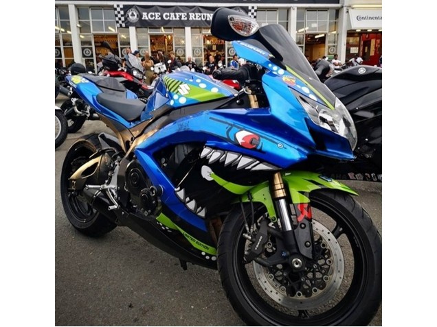 Carenagens Moto Suzuki GSXR 600 / GSXR 750 2008-2010 - Azul Verde Fluorescente Tubarão